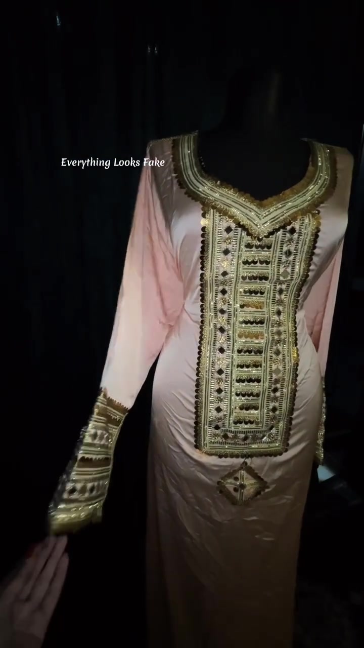 مرحبا عندي مجموعه مخاور وعبي بالة خليجي اخو الجديد وباسعار مناسبه اريد ابيعهم كلهم يفيد اهل مشاريع الصغيره وعندي ستاندات محل للبيع


**إذا كنت صاحب هذا الإعلان وتريد حذفه لأي سبب، رجاءا أرسل رسالة إلى الدعم الفني**
