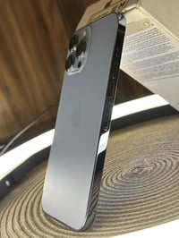 13برو ماكس اللون بحري مميز أمريكي  ذاكرة : 512 بطارية 81% بلاديه  مبدل...