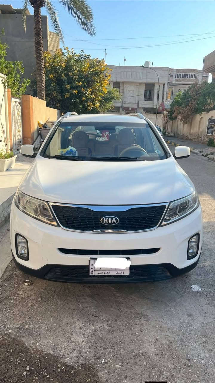 اسلام عليكم 
سورنتو للبيع موديل 2014 
رقم واسط انكليزي ثاني يوم احولك ماتعبك 
كفاله عمامه 
نضافه فول 
***********
ماسنجر ماكو بس اتصل
