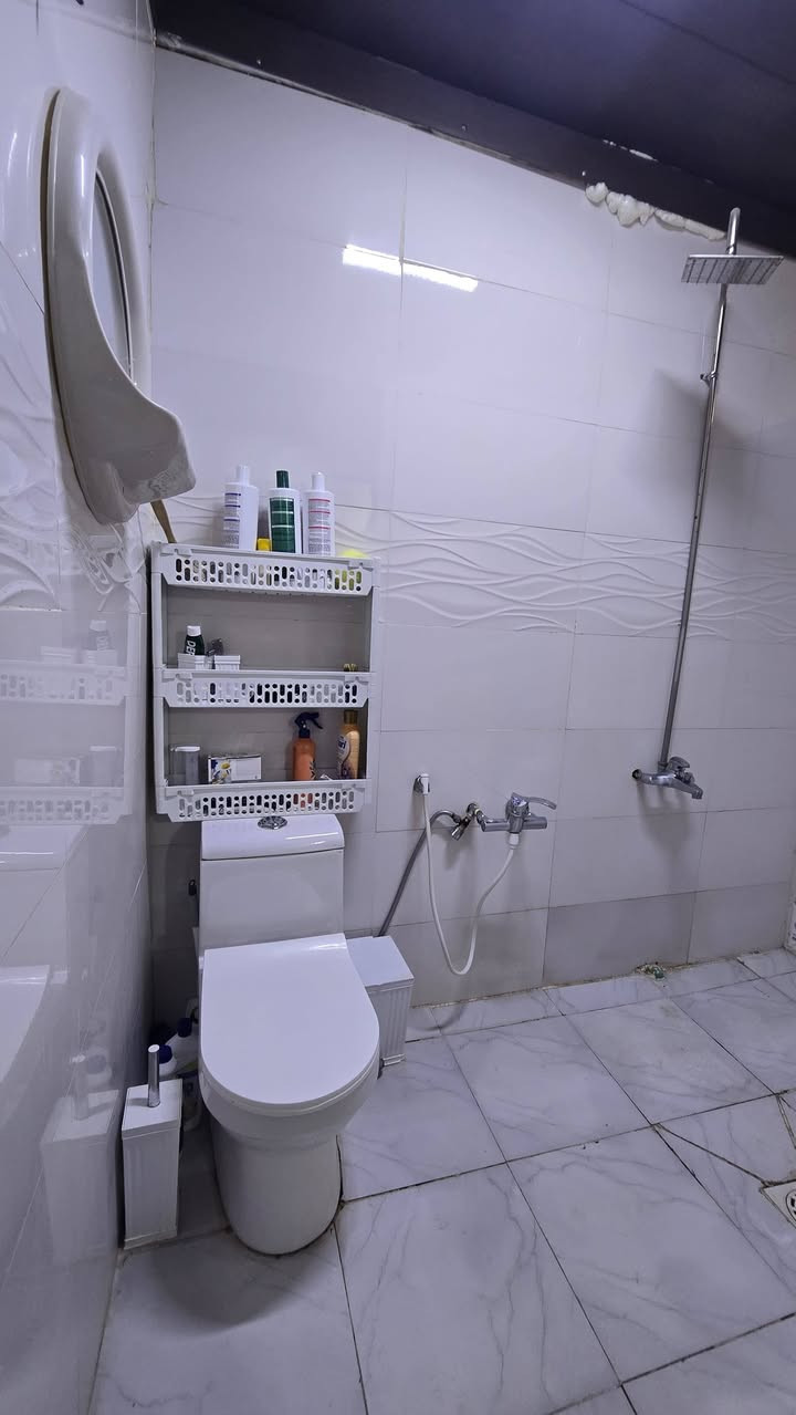 دار للبيع🏡 
المساحه 75 متر🌹🌹🌹🌹 
الموقع النجفي الاشرف حي الرحمه قطاع السابع
ثاني شارع عن شارع المقرنس💎💎💎💎 
يحتوي على غرفه نوم زائد استقبال زائد صاله زائد مطبخ
💸 سعر 30, اي استفسار مراجعه مكتب سور النجف
اول اتصال على هاي الارقام او مراسله الصفحه✅ 
*********** واتساب📞 
*********** تصال☝️
