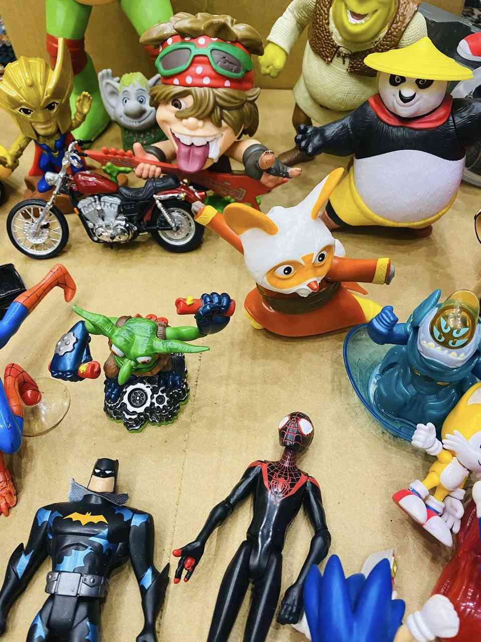 ٣٨ قطعه 
سعر القطعه ٣
تباع مجموعه كامله


**إذا كنت صاحب هذا الإعلان وتريد حذفه لأي سبب، رجاءا أرسل رسالة إلى الدعم الفني**