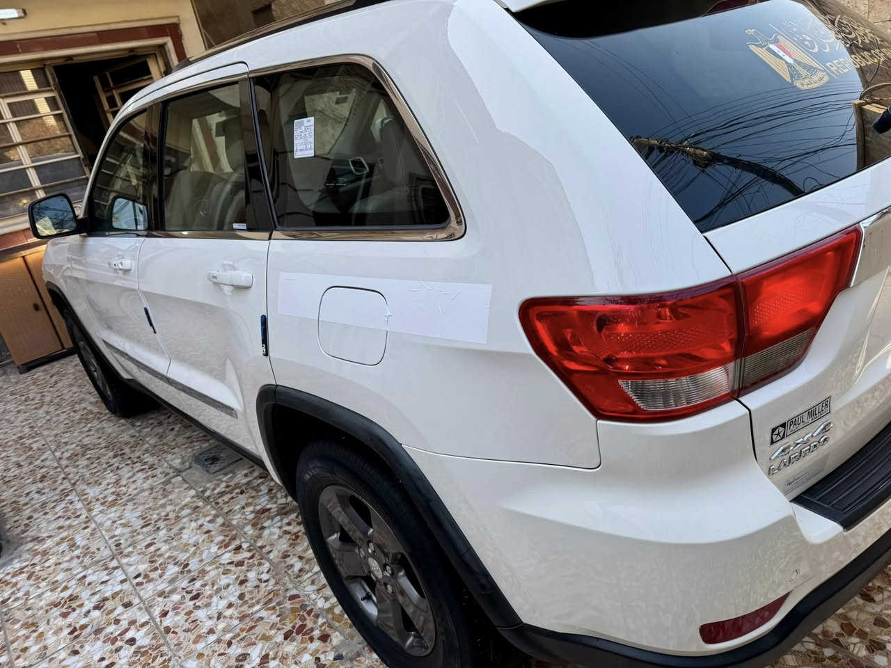 السلام عليكم جيب 2012 وارد امريكي صار بيها شوية بل باب الخلفي صبغ والباقي مكفول السيارة بجم كبس بدون ايرباك بدون كلشي فقط هاذا موصفات فول عدا الفتحة كشنات جلد كهرباء شاشة كبيرة كامرة خلفية بصمة محرك 6 سلندر حساسات وباقي الموصفات المعروفة السيارة رقم بغداد الجديد هزة سنوية ارقام كلة جديد تخم تاير صدر خير من الله السعر 160 وبيها مجال حك الجية المكان بغداد السيدية رقمي ***********
