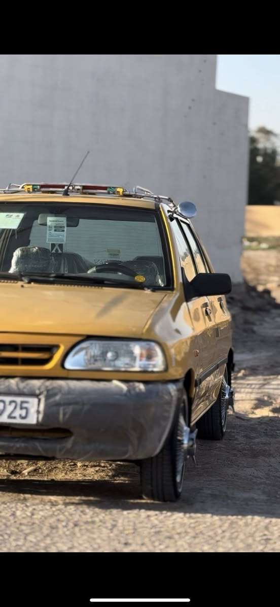 سلام عليكم سايبة البيع موديل ٢٠١٥بدون صبغ بارد الجاملغ فقط السياره جاهزه من كير مكينه صدوره تخم تاير الخط البيض كهربائيات السياره كامله السعر ٣٦وبيه مجال رقم 
***********
