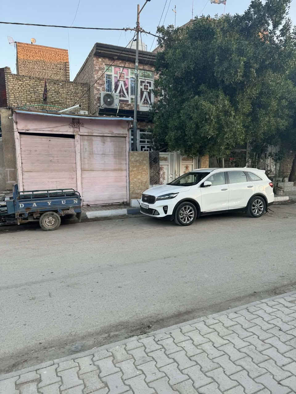 مشتمل للبيع في منطقة حي الجهاد محلة السجاد بالقرب من مدرسة الكوثر  مساحة 5*20 بشارع عرض 24 متر الاتصال على الرقم ***********
