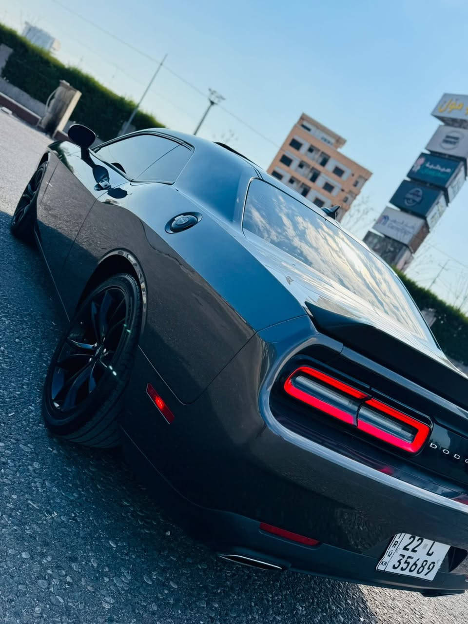 سلام عليكم
جالنجر 2018 sxt plus بلاك توب
فول فول 
حادثها جامغ وبنيد ب امريكا وهنا صاير بجاملغ السكن هم صبغ يعني 3 قطع 

بدون دواخل
المواصفات
فتحة سقف 
نقطة عمياء
Oto stop P 
كشنات تدفئة وتبريد 
نضام سبورت  
ونضام سوبر بتراك
تشغيل عن بعد 
شاشة جبيرة وتدعم كار بلي
تحكم ستيرن كهربائي 
ويل 20 بلاك توب
قياس سرعة 0-100
0-160
4 تايرات جديدة
ناقصها بس صدر امامي 
سعرها. 152قفل 🔒🔒
مكان كركوك
رقم *********** واتساب هم  بيها
