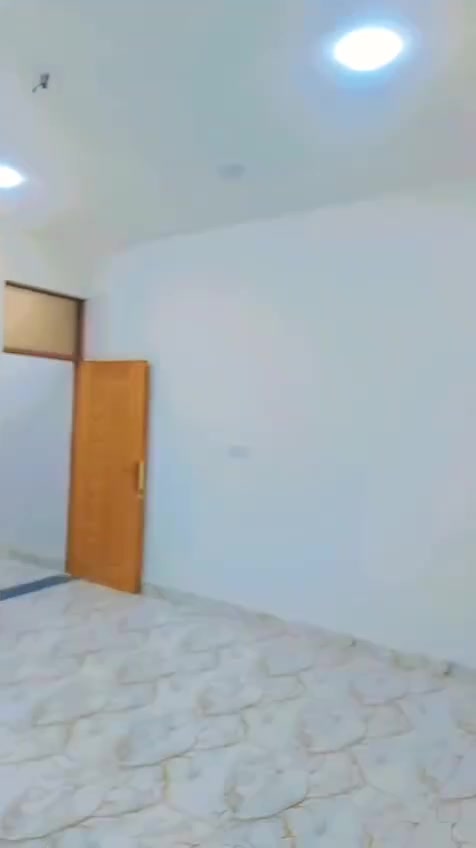 السلام عليكم بيت الإيجار زعفرانيه دور صحه طابق ثاني مساحه ١٢٥ متر سعر اللايجار ٣٠٠ الف ستفسار على رقم فقط ***********
