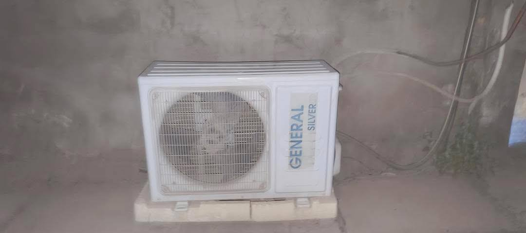 سبلت 2 طن جنرال سيلفر للبيع شغال و بارد تفحص يلا تاخذ السعر 290 بي مجال حق الكروة 
العنوان ابو غريب (الحصوة)


**إذا كنت صاحب هذا الإعلان وتريد حذفه لأي سبب، رجاءا أرسل رسالة إلى الدعم الفني**