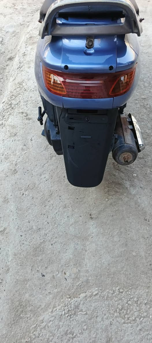 السلام عليكم دراجه فراشه للبيع ماكينه ماكس على الفحص ما مفتوحه كهربات  شغاله سلف هندر  دراجه كل نقص مابيها شلعته حلوه السعر ب 525 مكلف ب نشر الرقم ‏‪***********‬‏
