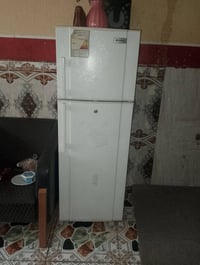 ثلاجه • للبيع • سعر خاص