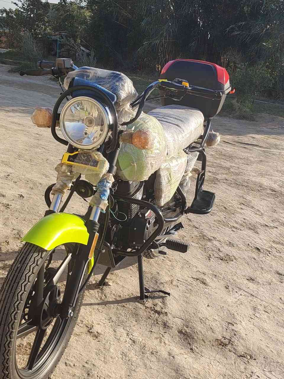 السلام عليكم دايون 2025ماشيه ٣٠٠ك بعده بحالت الوكاله أوراق سكنر مكاني الحمزه الغربي ***********
