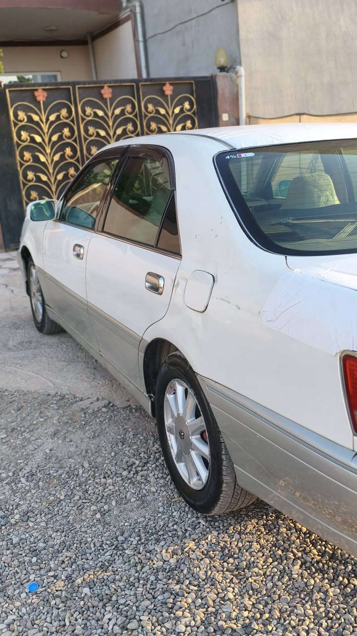 مةليكة براوة 
2002
ديفور بچوك 
4 كوشن كارةبا
نرخي 32 و مةجال 
***********
كۆدی بۆ کراوە بە ناوی خۆمەوەیە
