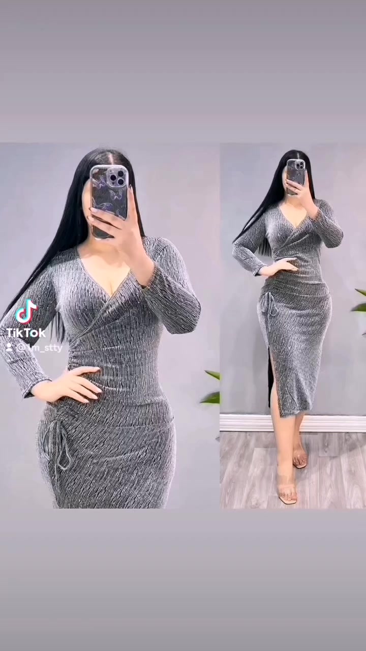 ✨ #إطلالة العيد والمناسبات تبدأ من هنا ✨

فستان أنيق بتصميم راقي ولمعة ناعمة يخطف الأنظار 🤍
#فستان💕

قماش سلفر ستريتش بلمعة مرشوش ستراس 🤍

القياسات : فري سايز يلبس من وزن 50 ألى وزن 85 كيلو قماش مطاط ✔️ 
السعر  ١٦ الف 
🚘يوجد خدمة توصيل لجميع محافظات العراق ٤ الاف🚘


**إذا كنت صاحب هذا الإعلان وتريد حذفه لأي سبب، رجاءا أرسل رسالة إلى الدعم الفني**