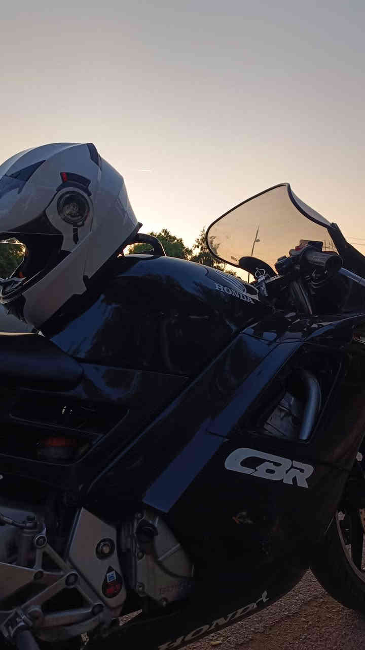 للبيع بطح F2 رقم و سنويه
مكانه الموصل 
محرك ما مفتوح فقط كور دراجه كلش نضيفه و نشطه ربع ما تذب عليه تنگر سلف و تطلع ل اهلك كبل حماوه طبيعيه ثابته السعر 24 ورقه و بيه مجال و تدللون❤️ تواصل على الخاص او واتساب ***********
