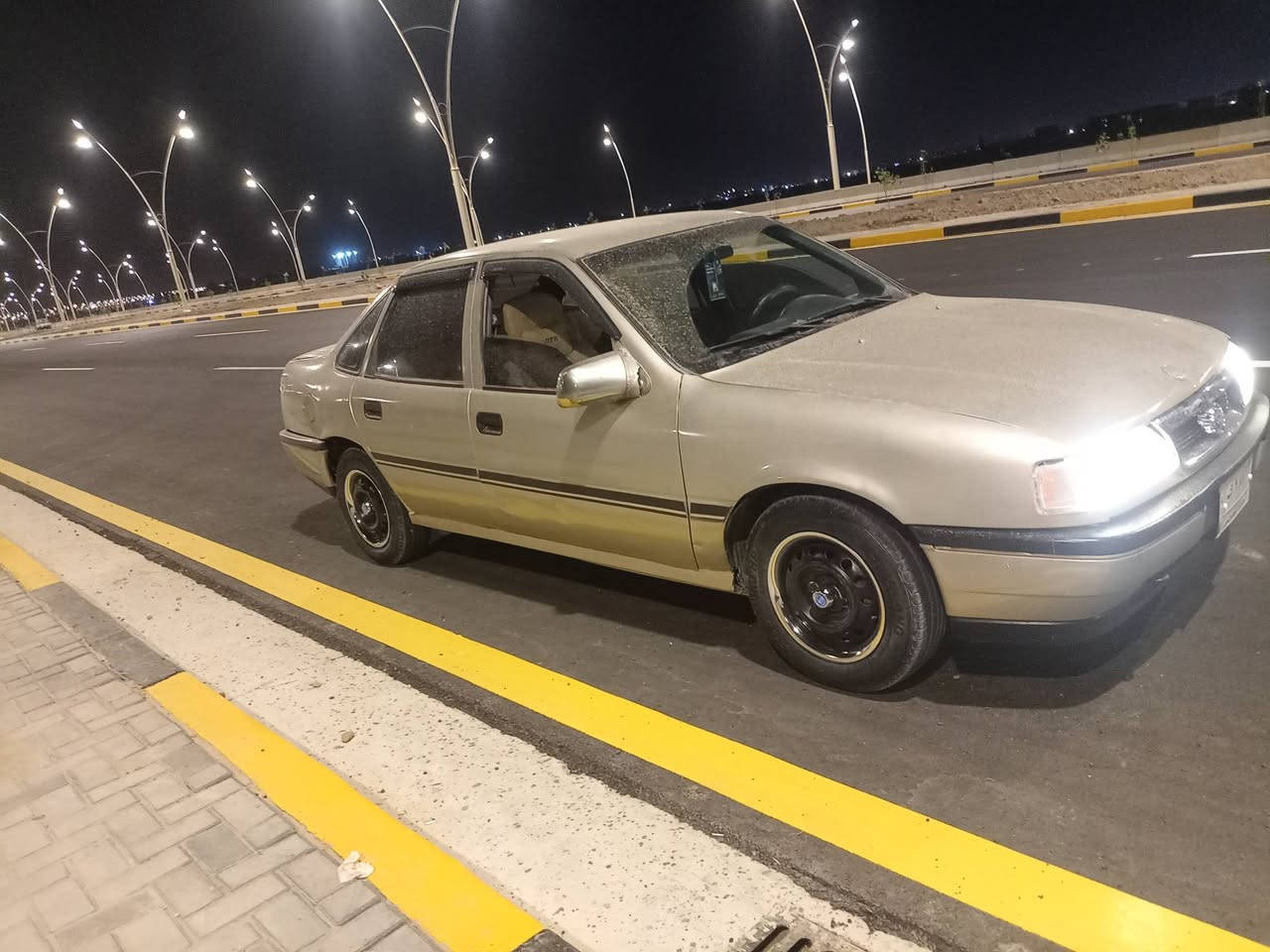 اوبل فكترا موديل 1992محرك 1600بيع او مراوس للاستفسار اللتصال على الرقم ***********
