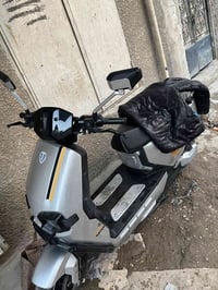 للبيع ريان وحش الكون بيه شخوط خفيفه مثل ماا واضحه   رايده 750.  عنواني...