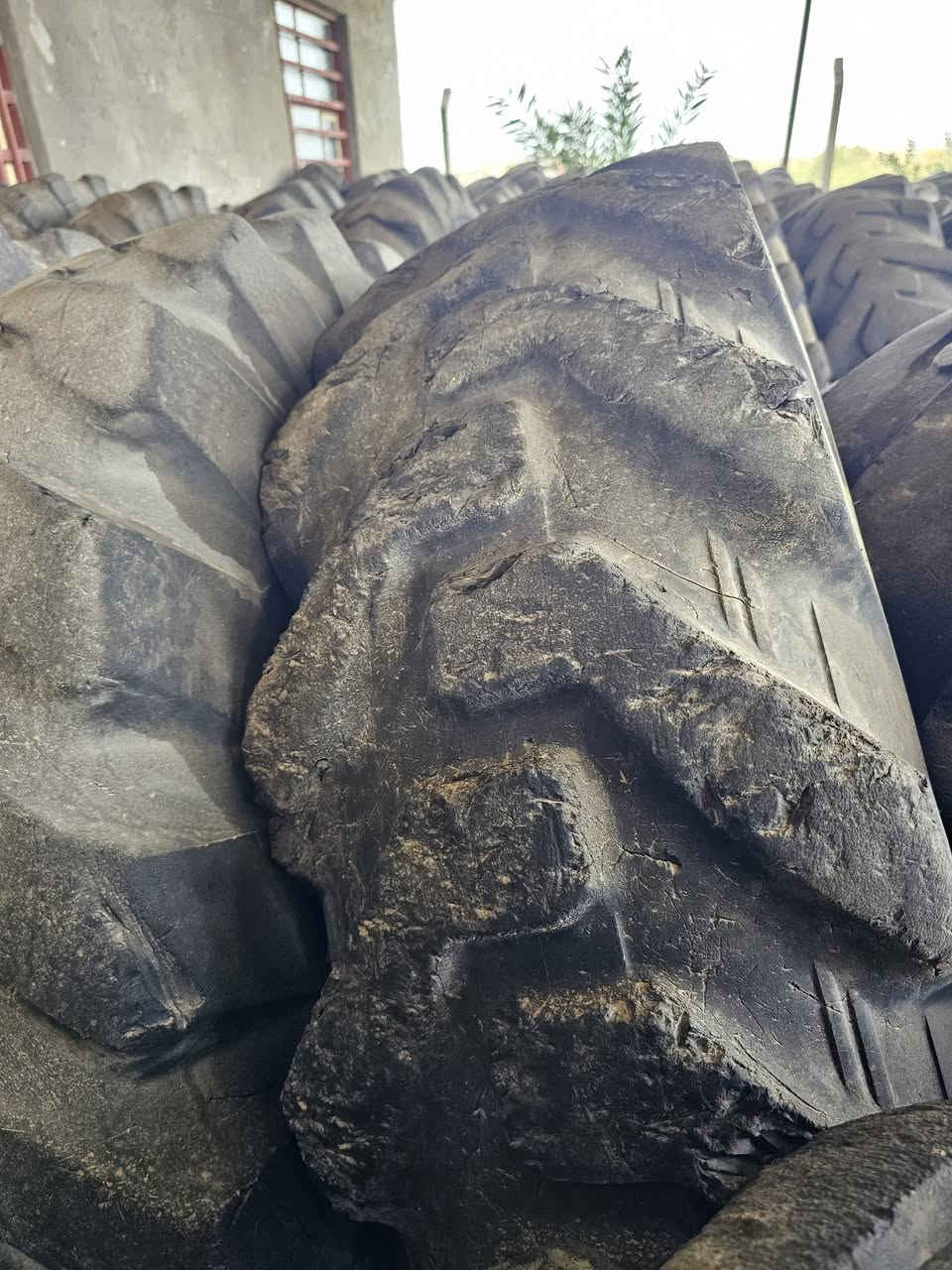 تايرات مستخدم حاويه تركي گودير ولاسه وباطلس وا اوسكا
1400×24 كريدر سعر الزوج ٥٥٠ العنوان ديوانية ال بدير ورشة سيد علاء الحسيني ***********\ *********** @أبرز المعجبين
