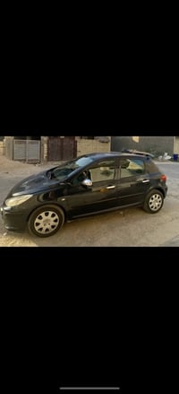 بيجو ٣٠٧ موديل ٢٠٠٦ سيارة بحاله جيده جدا مكينه كير تايرات تبريد ثلج صي...