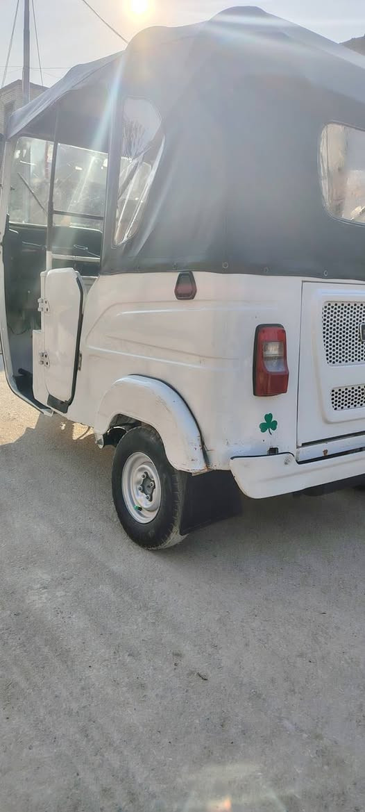 سلام عليكم تكتك للبيع 21شهر11محسوبه عل 22
رقم رقم شرط تحويل ثاني يوم معمر دوس 

شرط مكينه ما مفتوحه 

مكان بلديات. سعر 7450

 ***********.
