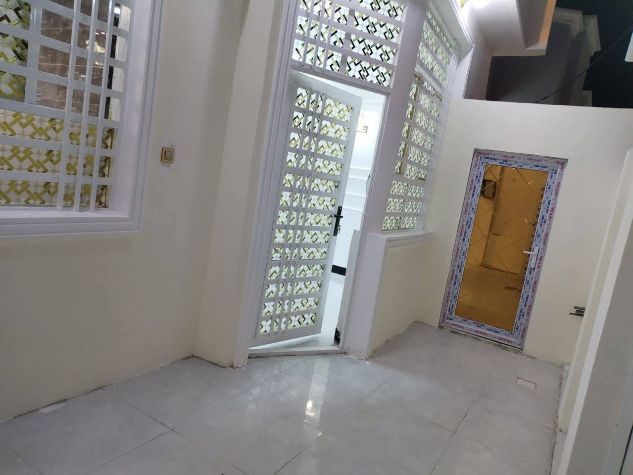 #🙋‍♂️بيت150متر فول فول   😲
#يعلن_مكتب_الانوار مقابل_قرية_لغدير_عمود282_مباشر

#__مساحه_لبيت_لواحد150متر_مربعه  
#_قريبه_عله_شارع_لعام_كلش 

#بيت_طابو_زراعي_سند25

#سعر_بلاش بلاش _وبيه_مجال  

بناء حديث
غير مسكون
بناء ممتاز جدا 

 عنوان لبيت النجف 
#مقابل_ملحق_قرية_الغدير_مباشر 
يحتوي لبيت على+ غرفه2 +صاله +ستغبال +مطبخ +صحيات بلداخل +وصحيات بلخارج للاستفسار مراجعه المكتب او اتصل على الرقم واتساب***********//
☎️*********** //***********☎️
