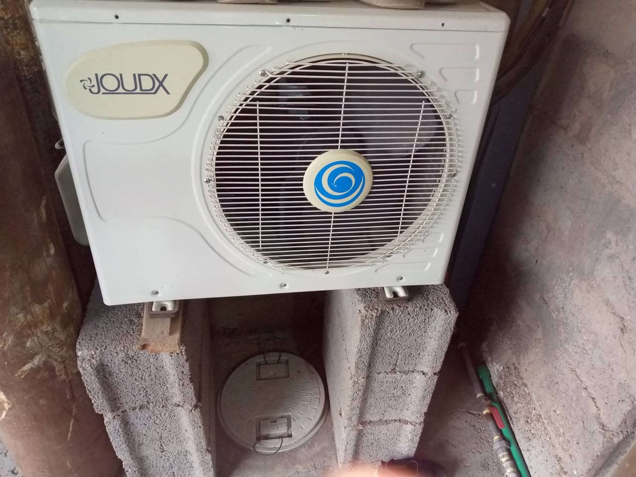 سلام عليكم سبلت طن ١ نوع جودكس الجهاز مشدود وبلاد تجي تفحص وتفتح وتاخذه مكاني زعفرانيه موجود خاص للتواصل *********** السعر ٢٢٥ الف
