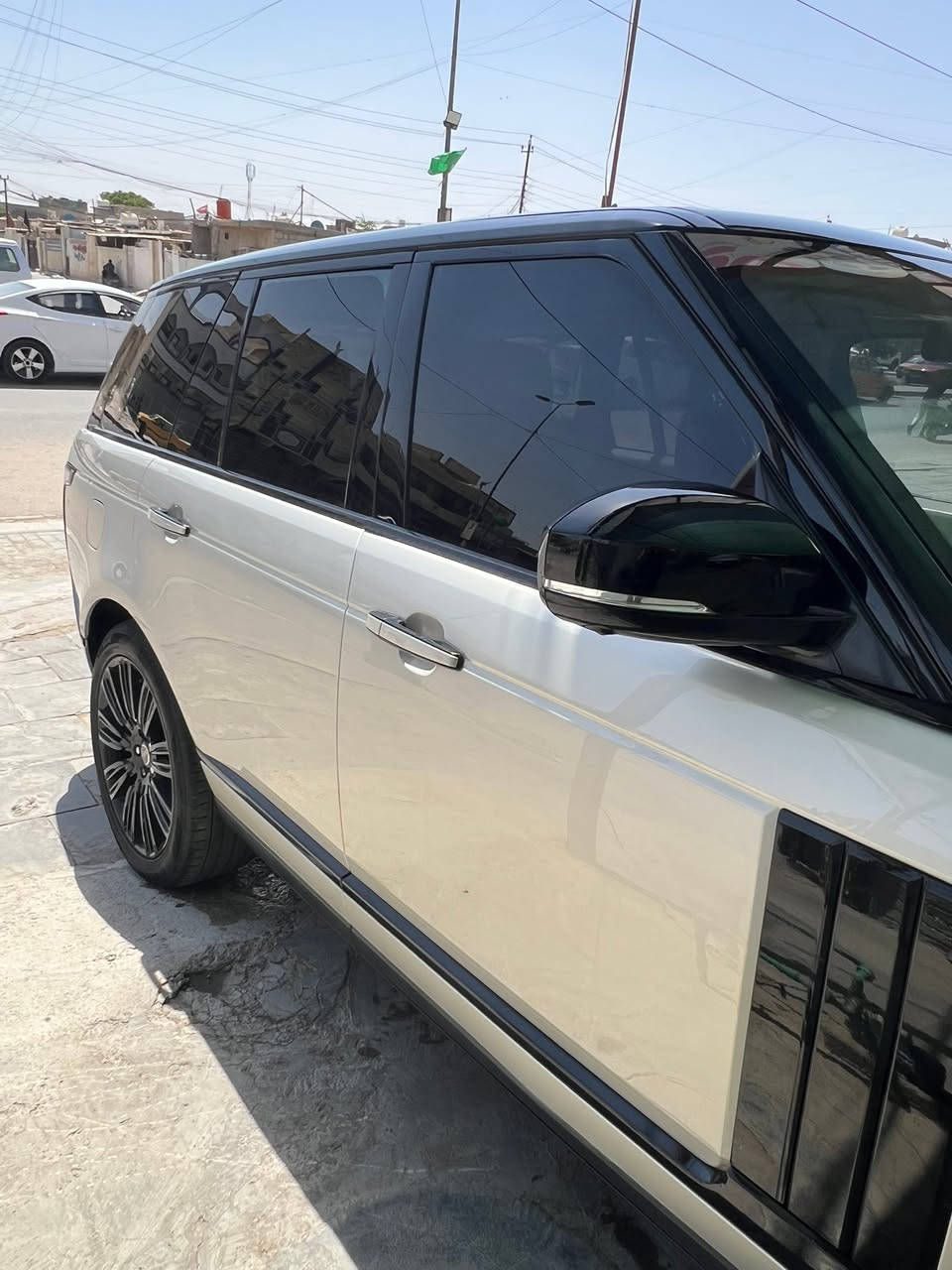 للبيع او مراوس 235$
السلام عليكم ورحمة الله 
رانج روفر فوك 
للبيع او مراوس دزلي صور وتفاصيل 
عل رات ساب ***********
خليجي سردار. الموديل 13
محرك بانزين سوربر جارج
ماشية 139 صبغ بنيد فقط جراد 
رقم وهزة وسنوية جديد بسمي
السيارة محدثة 21 امامي وخلفي 
السيارة جاهزة محرك كير تبريد
فول ابواب شفط دوس كهرباء هواي مواصفات
السيارة عليها ادامة كاملة جاهزة وحلوة 
مكان السيارة بغداد السعر 235 وبيها مجال
