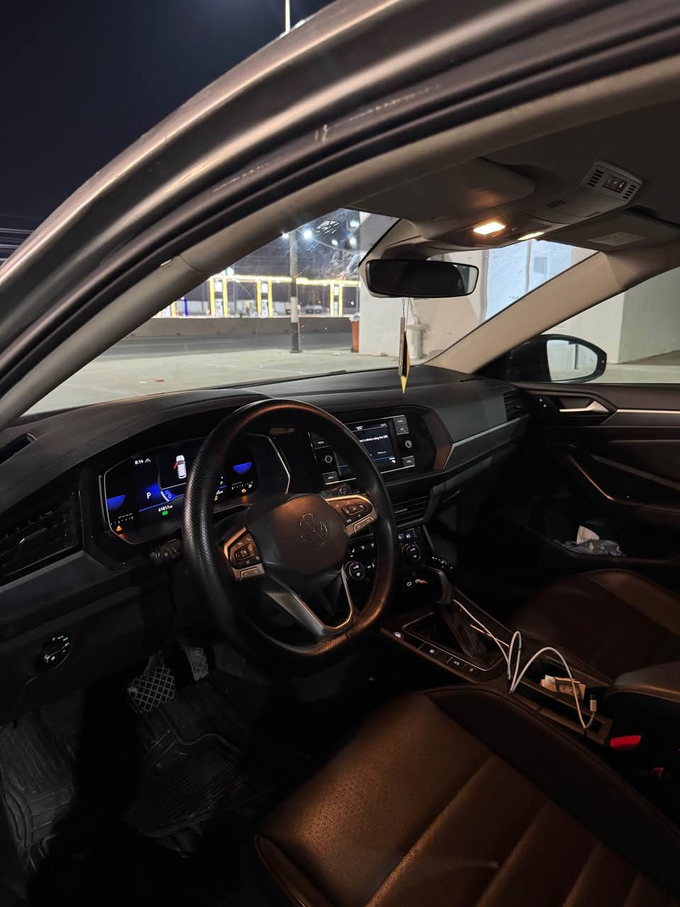 جيتا 2022 فول مواصفات بس بدون بانوراما 
رادار شاشه الكتروني كشنات هيتر 
بيها 3 قطع صبخ 
صقف pdr عل بارد 
ارباك دشبول سليم 
ماشي 61mi 
گير محرك بشرط رقم سنوي جديد تحويل بشرط غرامه 500 الف نزل من سعر 
سعر 128$ 
مكاني دهوك 
رقم موبايل *********** زاخو, دهوك
