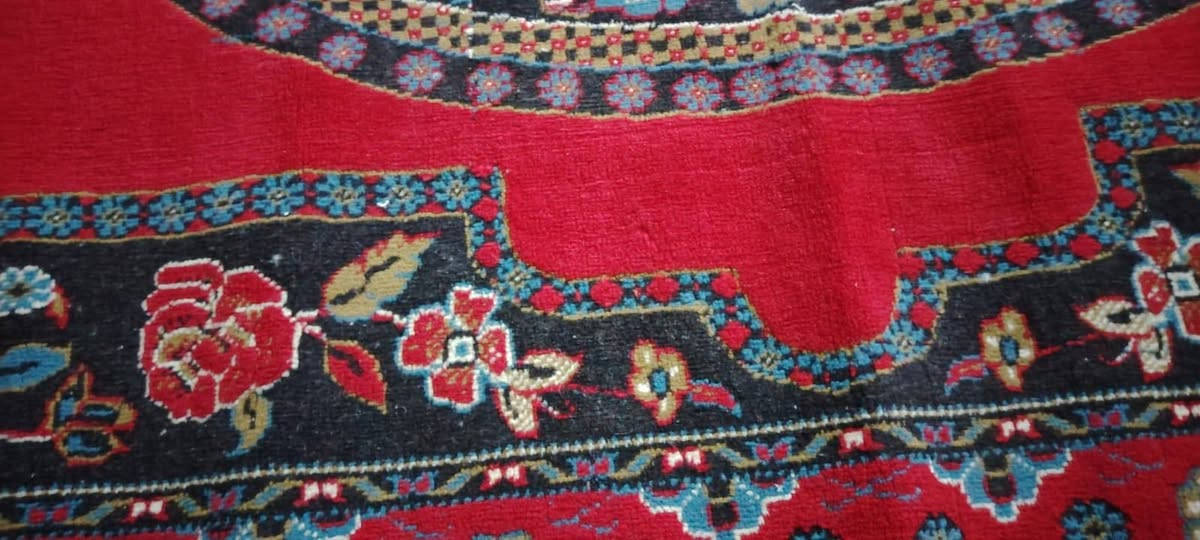 اغراض للبيع
جودلية نفرين 
مدادية طول ٣م
زولية محفورة ٣×٤
الاتصال على الرقم 
***********

