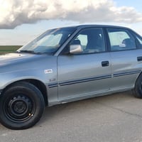 اوبل استراه حجم ١٦ موديل ٩٤ صبغ جماليه محرك نضاف وايرمنيه شغاله سنويه ...