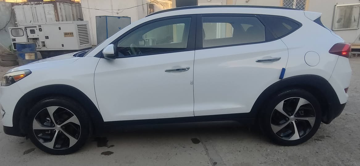 توسان 16 وارد امريكي
سياره 1/1 ❤️
فول مواصفات 🔥 
بصمه - فتحه - بنرواما يعني مفوله 🔥🔥
محرك 1600T
تدفئة تبريد 
كشنات كلهن تدفئة تبريد 🩵
ضربتها مثل ما موضح بالسونار الجنطه ومرجعينه ع البارد 
يعني حتى ضربتها حلوه ❤️
ماشية 70 الف يعني بين قوسين السياره جديده 
كفالة المحرك والكير 
الرقم بغداد 🔥
والسياره باسمي 
السعر 163 وبيها مجال 
ه‍ ***********
