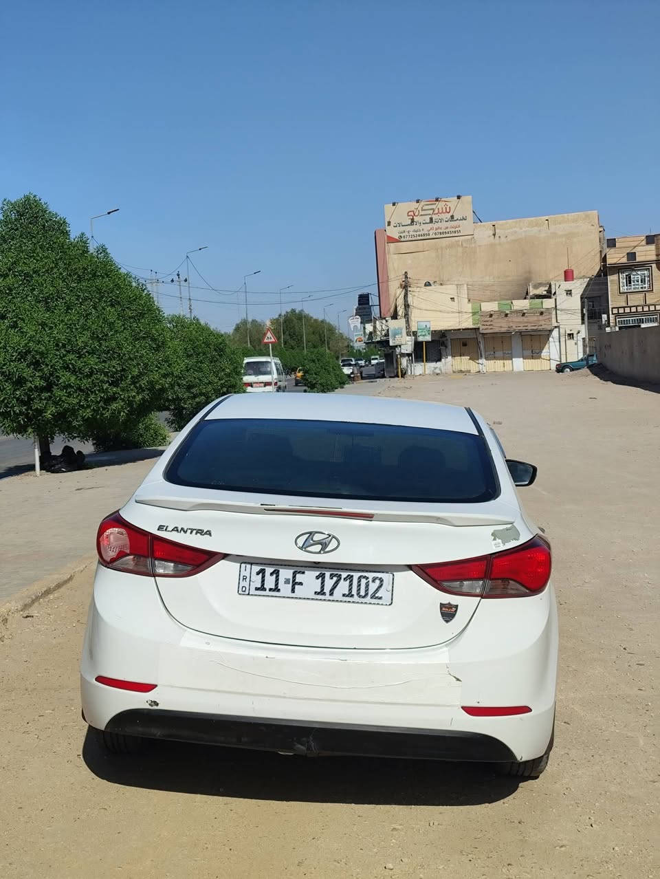 النترا خليجي موديل 16 
مكينه 1800 بيها قطعتين مثل ما موضح 

سونار بل منشور 

ماشيه 200 الف حقيقي 

فول مواصفات عدا البصمه فتحه سقف وتبريد قطعتين ومري شفط ومانع انزلاق وشاشه جامه اوتو لايت زنون 

رقم بغداد لون ابيض 
 
سياره حداديه جديده ودواخلها جديده وتخم تايرات جدد 

ب 127 وبيها مجال شي قليل

***********
