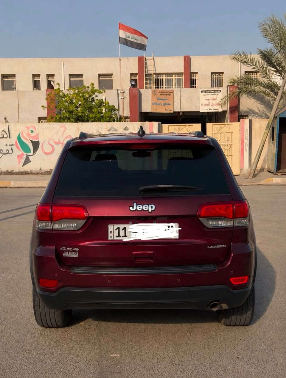 السلام عليكم
للبيع فقط Jeep Grand Cherokee 2018
* وارد أمريكي
* اللون: ماروني
* رقم بغداد الجديد
* السنوية صالحة لغاية 2030 + هزة جديدة
المواصفات:
* فول مواصفات (عدا فتحة السقف)
* محرك 3.6L
* ممشى 110 ألف
* مقاعد جلد + مخمل
* مقعد كهربائي
* تدفئة المقاعد
* تدفئة المقود
* هيتر مرايا
* توقف ذاتي
* اطفاء ذاتي (من توكف بالازدحام)
* وضعيات قيادة Sport و Eco و Normal
* بصمة تشغيل + بصمة أبواب
* دخول ذكي
* تشغيل عن بُعد
* حساسات أمامية وخلفية
* Apple CarPlay + شاشة جبيرة + كامرة خلفية
* سيستم صوت + دمام خلفي
* جنطة كهرباء
* تبريد خلفي
* ويلات كروم
* السبير وعدة السبير كاملة
* البردة الخلفية وكاعيات الشركة موجودة

معلومات السيارة:

* السيارة على ايد مالك واحد منذ دخولها من أمريكا ولغاية اليوم.
* الحادث عبارة عن شخط بباب الصدر وخلف الصدر، مصلحات ومصبوغات فقط، وصور الحادث موجودة بالمنشور.
* شرط: بدون دواخل، بدون إيرباك، والبجم كبس.
* السيارة استخدام شخصي ونظيفة ( السيارة جاهزة من جميع النواحي ربع دينار متحتاج مصرف)

السعر: 177 ورقة، وبيها مجال بسيط جدًا
العنوان: بابل – المسيب
📞 للاستفسار: *********** (واتساب متوفر)
