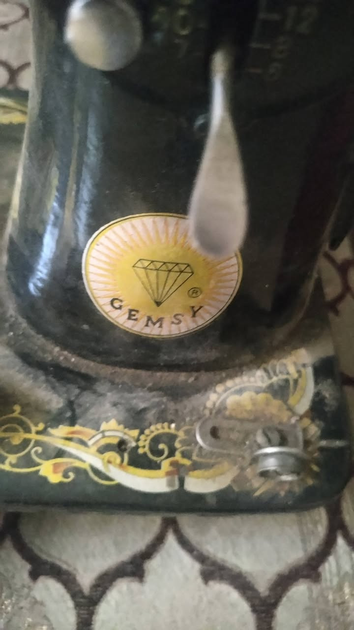 مكينة خياطةمع ماطور بدون دواسه بدون ميز 30 ألف


**إذا كنت صاحب هذا الإعلان وتريد حذفه لأي سبب، رجاءا أرسل رسالة إلى الدعم الفني**