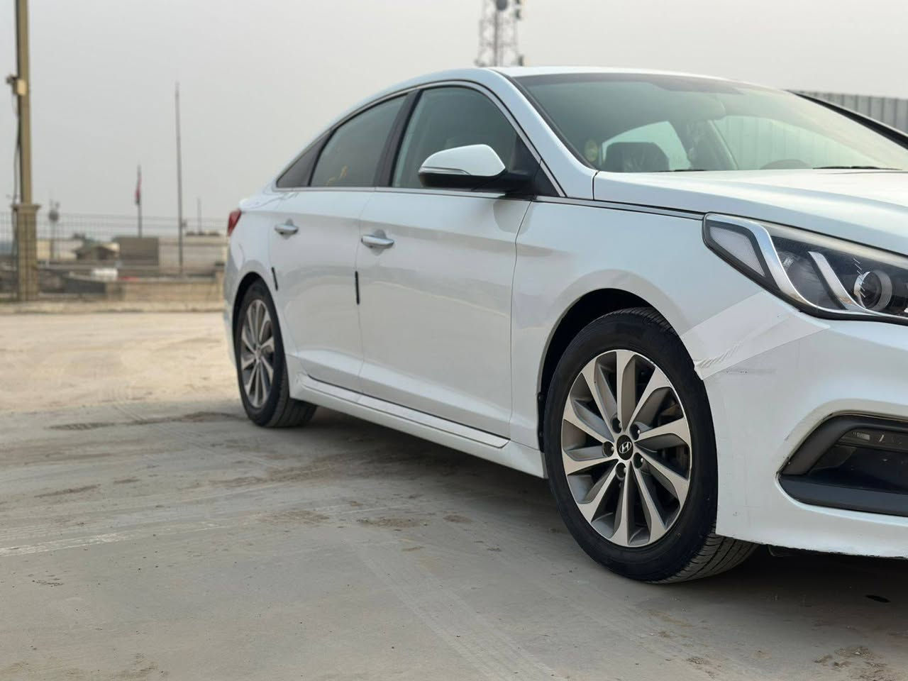 السلام عليكم سوناته موديل 2017 وارد امريكي حادث جاملغ وبنيد بدون دواخل وباقي سياره كفاله عامه من ضربه وتبديل بيه قطعتين بل عراق اثر اشخوط ومرشوشات سياره كفاله عامه مواصفات السياره شاشه بلادي كامره السياره فوال فتحه بل قماره اشاير بل مري تحكم استيرن بصمه كشن كهرباء تدفه تبريد حداديه كلها جديده دخم  تاير جديد اسبير مانازل سياره ماشه 110 سياره جديده رقم  اربيل سنويه ساقطه قبل 7 اشهر سياره فول وجديده مكان السياره ديوانيه السعر 128 وبيه مجال قليل *********** مكينه كير كهربائي حداديه كلها جديده لا تبخير ولا تنقيص صور الحادث موجودات بل منشور
