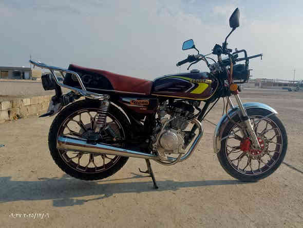 السلام عليكم لبيع دراجه يراني 24دراجه كامل من كلشي دراجه حلوه نضيفه معايزها اي نقص مكان لدراجه سامراء 
سعرها 600وبيها مجال للشراي (التصال) ***********)
