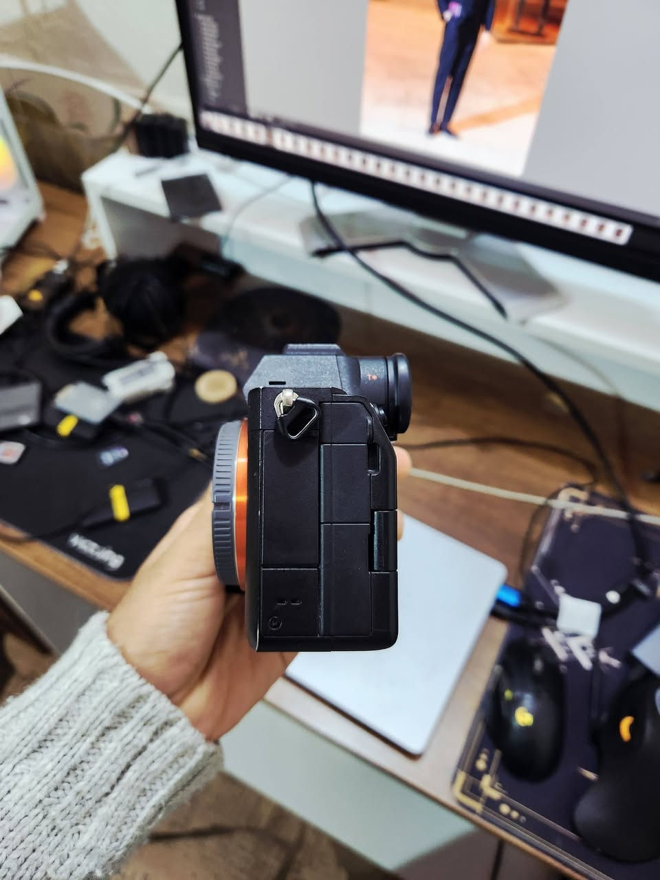 A7iv + sigma art 35mm 1.4
صارلي كم شهر من مشتريه الكامره
ابيعه وي العدسه  للاستفسار خاص او 
***********
