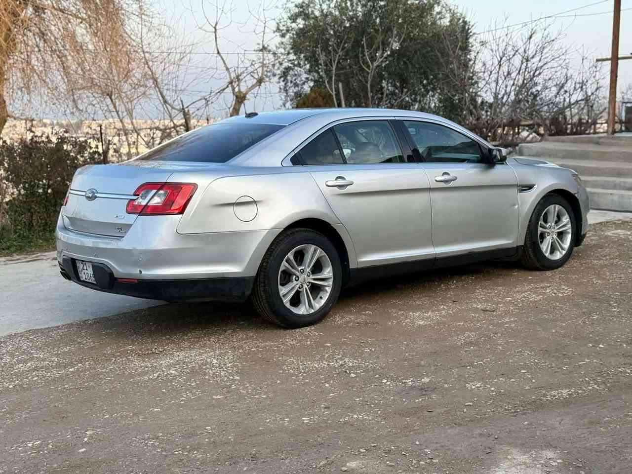 فۆرت تۆرۆس 2010 سەنەوی تازە چوارپارچەی بۆیاخ بێ دەعم و لێدراو گێرو مەکینە و تەبرید بەشەرت سەیارەکە نمونەیە کارەبای کامل بەشەرت تەبرید مەرکەزی سۆنەرم داناوە تکایە موشتەری نیت تێل مەکە لەگەڵ ڕێزم 
78 گەڵا معامەلەیەکی کە م بێ شوخت و کاڵبونەوە
شوێن . شاره زوور . زەڕایەن 
*********** = *********** حلبجة, السليمانية
