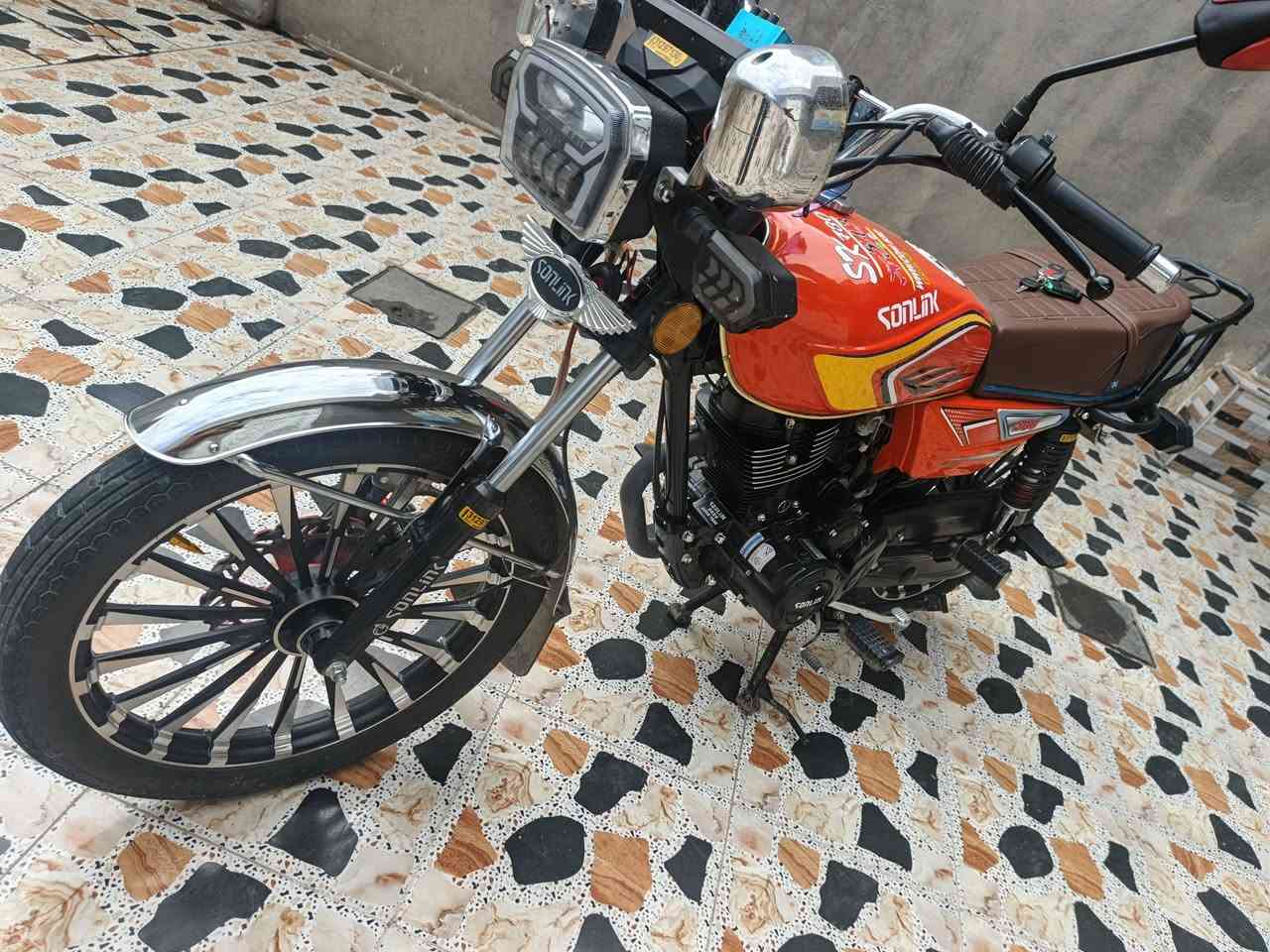 سلام عليكم دراجه سولنك موديل 2025 جديده محرك 200cc جاهزة من كلشي شغل واطلع لون مميز كله شغاله كهربائيات محرك كفاله من كلشي اذا ممدوده عليه سبانه تاخذه بلاش شرط  شلعه معدل فوول نعومه اوراق منفيس عدد 2؟ تشغيل عن بعد بصمه عدد 2 ريمون وسكان؟؟  العنوان رمادي تأميم قادسيه الثانيه؟؟  السعر 950 وبيه مجال بسيط حك جيه *********** واتساب + اتصال او خاص شكرا جزيلا
