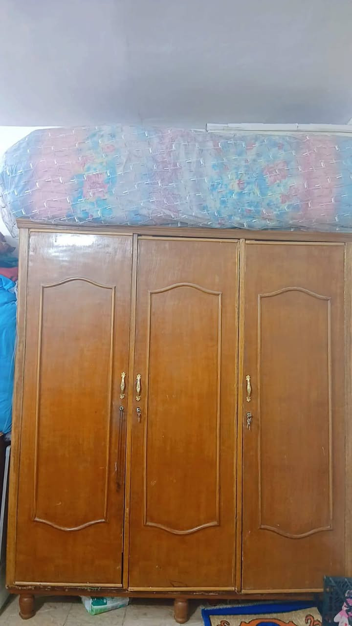 سلام عليكم كناتير للبيع وجرابي وحده طابقين وحده مال اطفال بغداد حي النصر *********** خاص مفتوح
