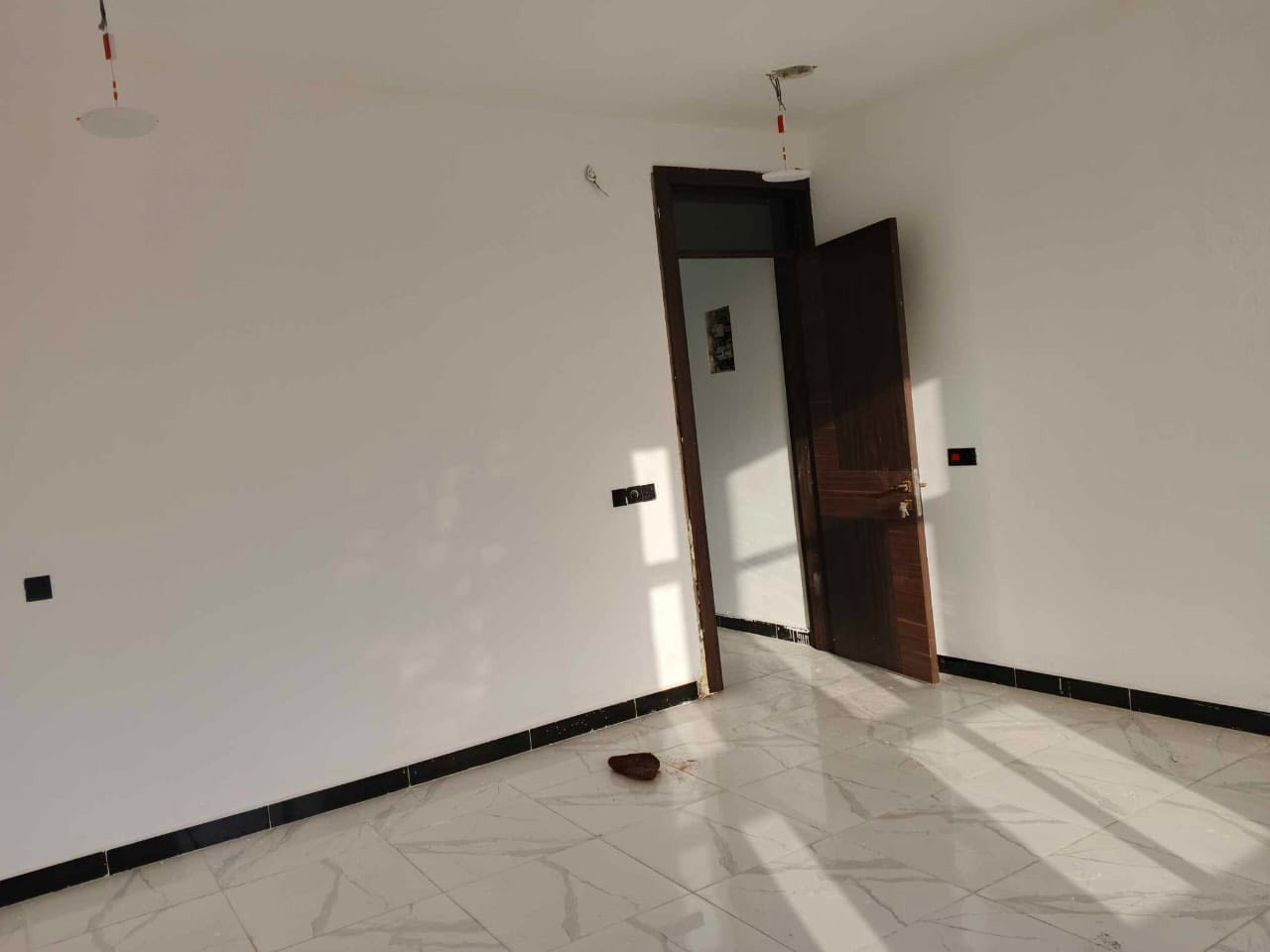 بيت للبيع المساحه 100
واجهه 5 ونزال 20
ثلاث عرف نوم 
واجه حجر 
استقبال 
صاله 
حمامات 2
البيت جديد ما مسكون 
مجمع الاسدي قرب جامع الودود 
***********
