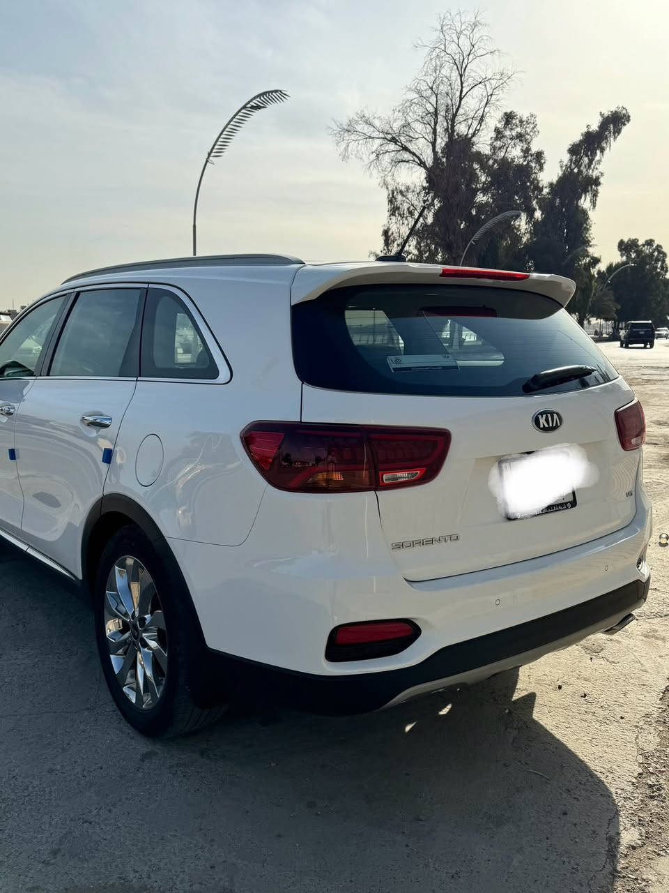 كيا سورنتو 2018 كفاله عامه السياره جديده رقم بغداد رقم الجديد ماشيه 71 مكانها بغداد ***********

