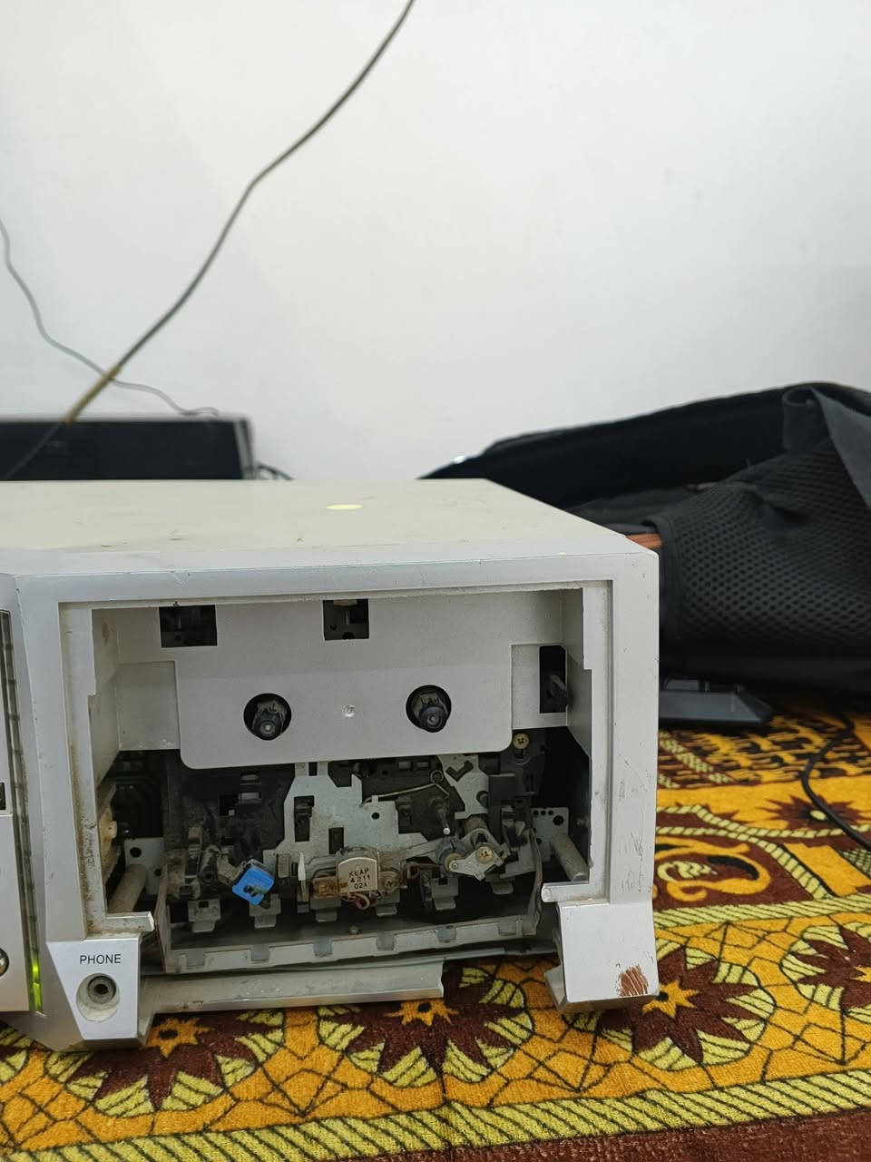 جهاز مشغل كاسيتات واقراص وراديو شغال  وينربط بي مايك وداخله سماعات ثنين وفان بس ماعرفله ولاعندي كاسيت وقرص نظام البيع فحم السعر15 توصيل متوفر


**إذا كنت صاحب هذا الإعلان وتريد حذفه لأي سبب، رجاءا أرسل رسالة إلى الدعم الفني**