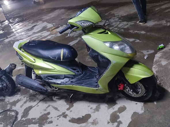 سلام عليكم شباب سكنس فحل للبيع الدراجة نكرة بكل وقت الدراجة مابيها نواقص بلادية مكفولة من التنقيص والتبخير الدراجة كلها شغالة من الطول لطول السعر 650 وبيها مجال حك الجية المكان بغداد يم جزيرة بغداد السياحية رقم ‏‪0786 557 5417‬‏
