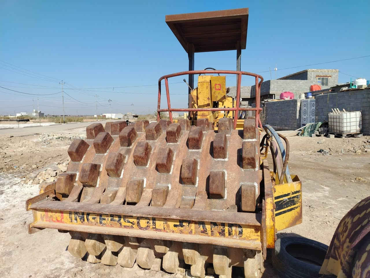 سلام عليكم حادله ضلفيه للبيع مستعجل عله بيعتها جاهزه بس البم مال محرك اشده بم جديد مكان حله نزلت سعد بيجو السعر 95 وبيها مجال ***********
