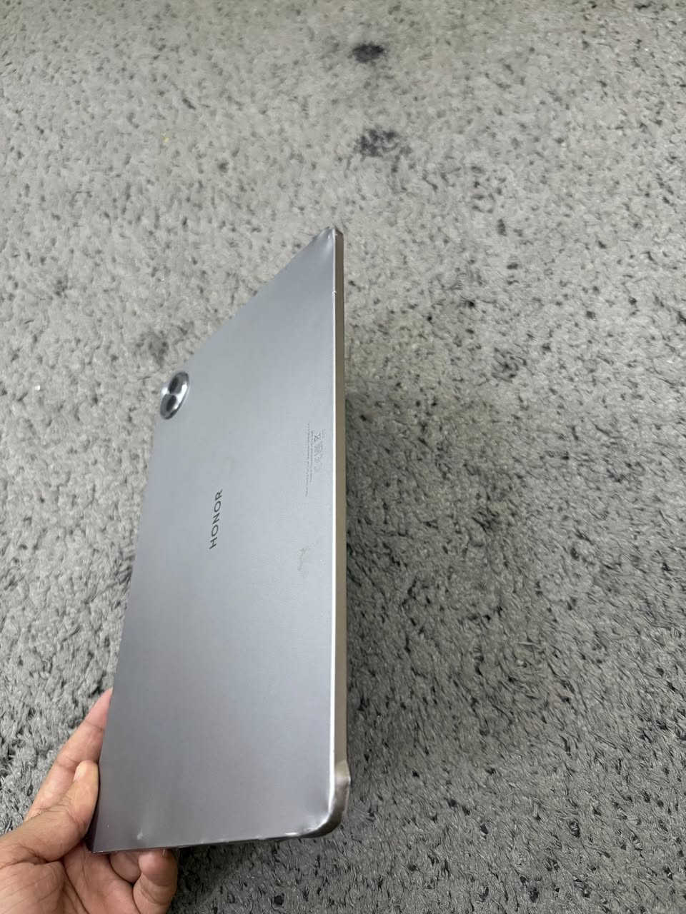 السلام عليكم
للبيع هونر باد 10 ذاكره 256 بدون ملحقات
مكسوره الشاشه وبيها سواد شغاله والشاصي موضح بلصور
السعر 135 نهايته مكاني شارع فلسطين


**إذا كنت صاحب هذا الإعلان وتريد حذفه لأي سبب، رجاءا أرسل رسالة إلى الدعم الفني**