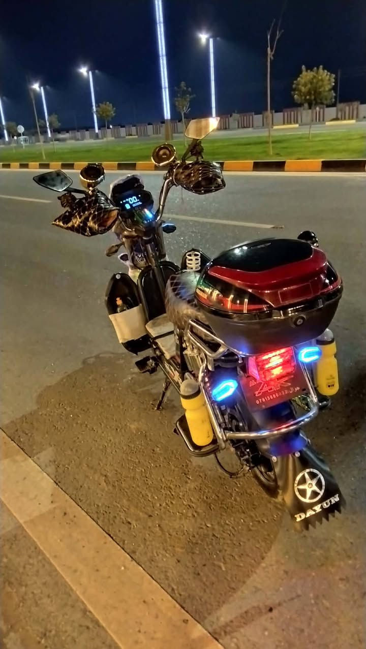 السلام عليكم
جبلي شركت الاخوين 
_لايت بومه عالي ناصي نشرات  
_اشاره دبل اشاره شغاله 
_بريكات امامي خلفي شغاله 
_ بطاريات عل فحص 
_واقيات تخم 
_ام بي ثري شغال
_جهاز انذار 
🔇السعر ٥٥٠ وبيها مجال مكانهة الانبار الكرمه للاستفسار خاص او ***********
