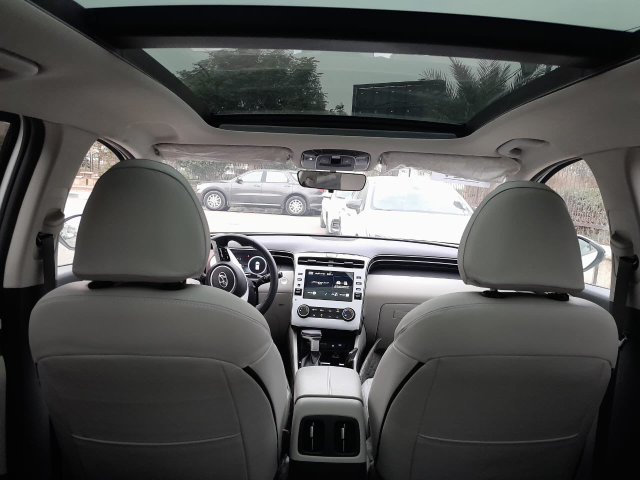 سلام عليكم
توسان 2024

الفول

بصمه

ويل 19

بنوراما

بصمه 

جنطه كهرباء

كشنات كهرباء

داخل جلد ابيضّ 

عداد دجتال

وضعيات قياده

هاند بريك كهربائي

شاحن وايرلس

ماشيه27 الف حقيقي

تبريد قطعتين 

ابل كار بلي

كأمره خلفيه

حساسات امامي خلفي ورادارات

تحكم ستيرن جهتين

مثبت سرعه

مثبت مسار

***********
