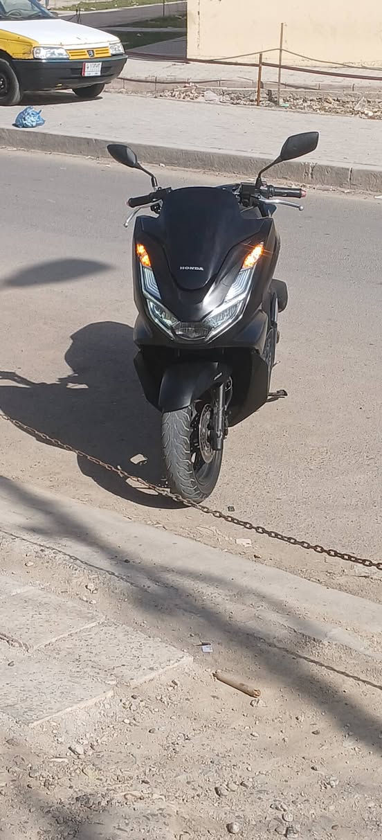 سلام عليكم بي سي اكس جيل رابع محرك مكفول كفاله عامه برغي ممفتوح بيه لبيع السعر ١٦ دراجه كوري عنوان مدينه الصدر شراي خاص او يتصل ***********
