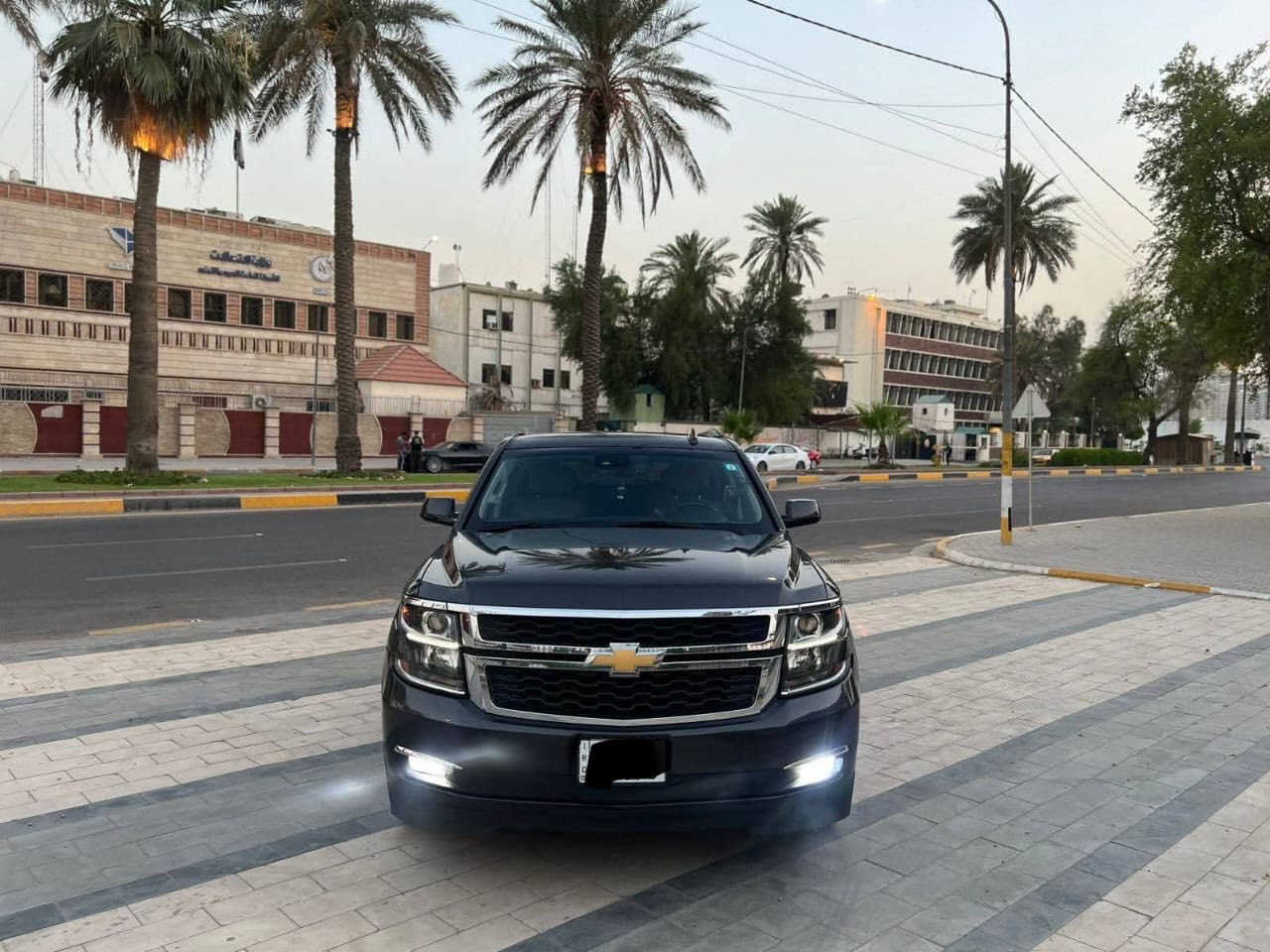 سلام عليكم 
تاهو LT. 2017 
السياره كفاله عامه مال جناي 
رقم بغداد جديد 
كشنات كهرباء 
كشنات منفصله Vil
***********
