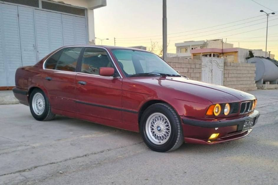 بی ئیم 525 تۆماتیک مۆدیلی 1992
ئاڕم پلاستیکی سلیمانی
دووجام کارەبا abs
شاشە ئایپادو کامیرە
رەنگی ماڕۆنی
سەیارەکە حیزامە بۆ جوانی
چوار تایەو ویلی لۆکی لەسەرە
لایت ئەلقەو زینۆن
تەبرید ساردو گەرم

سـعـر : لە کۆمێنت داوابکە ڕاستەوخۆ بۆت دێت 📥 

گێر و مەکیەنەی بەشەرت 
هیچ کێشەیەکی تێدا نییە 

ژمارەی خاوەنەکەی 
***********
***********
ڤایبەر & واتسئاپ
