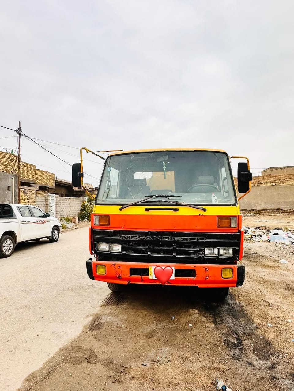 سلام عليكم دنكر نيسان للبيع محرك وكير واكسن مكفول رقم بغداد تحويل 7500  تحويل مباشر مسجل حوضيه المكان بابل الشوملي لاستفسار ***********
